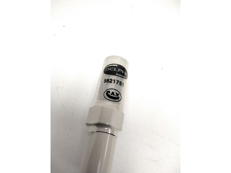 Recambio de cabezal inyeccion para ebro f-275 f-275 referencia OEM IAM 5621751  TOBERA INYECTOR MOTOR PERKINS