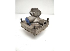 Recambio de valvula aire para iveco eurocargo 150 e 18 referencia OEM IAM 329006361  VALVULA FRENO REMOLQUE