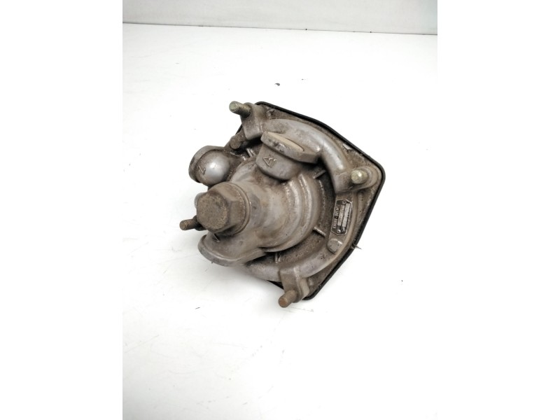 Recambio de valvula aire para mercedes-benz lp serie / bm 314/316/318 referencia OEM IAM 0481010031  VALVULA FRENO TRAILER