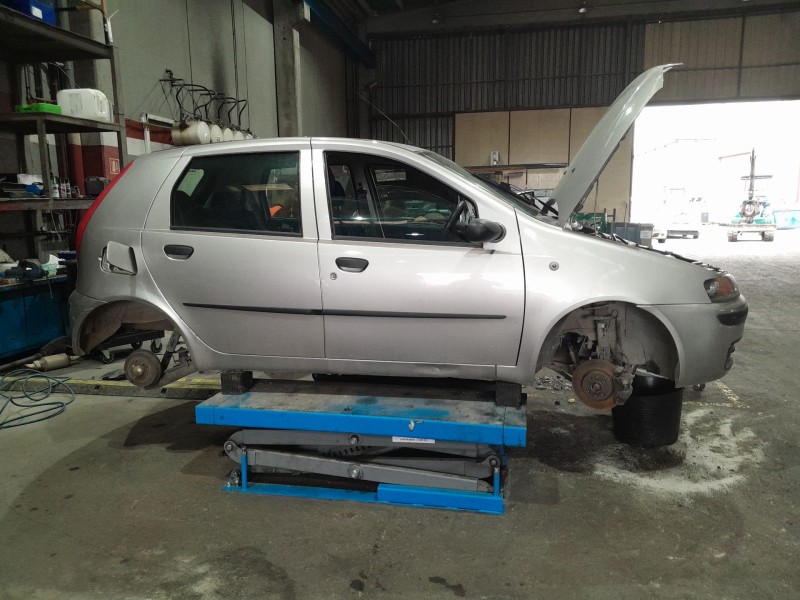 fiat punto (188_) del año 2000
