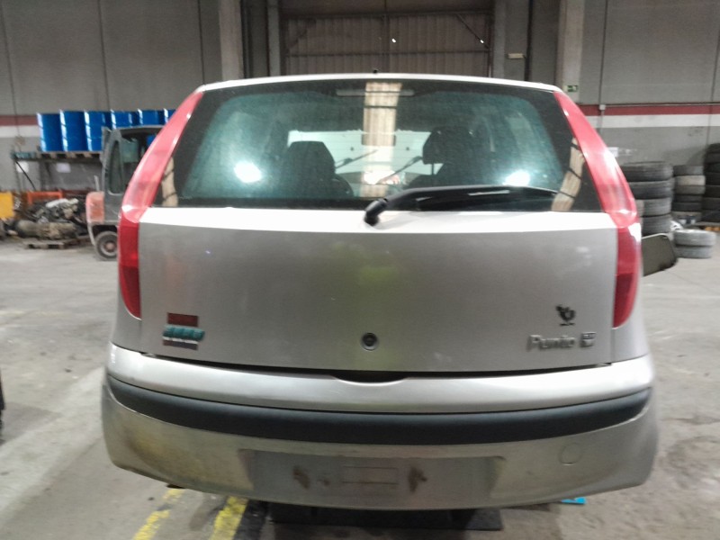 fiat punto (188_) del año 2000