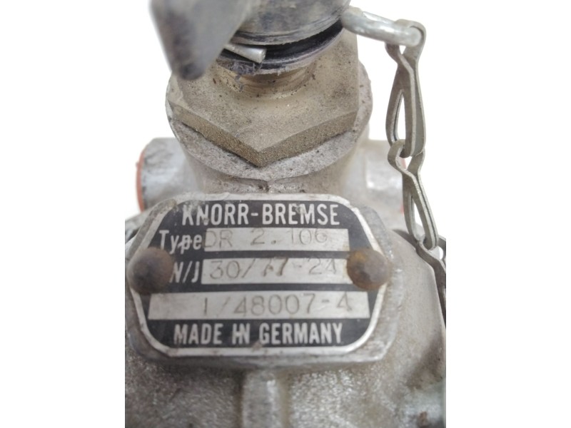 Recambio de valvula de vacio para iveco eurocargo 150 e 18 referencia OEM IAM DR2.106  