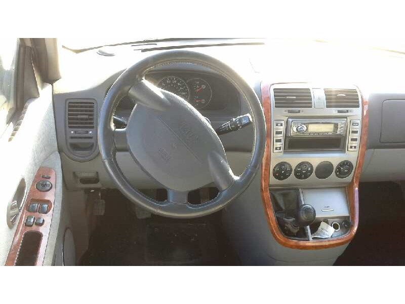kia carnival ii del año 2004