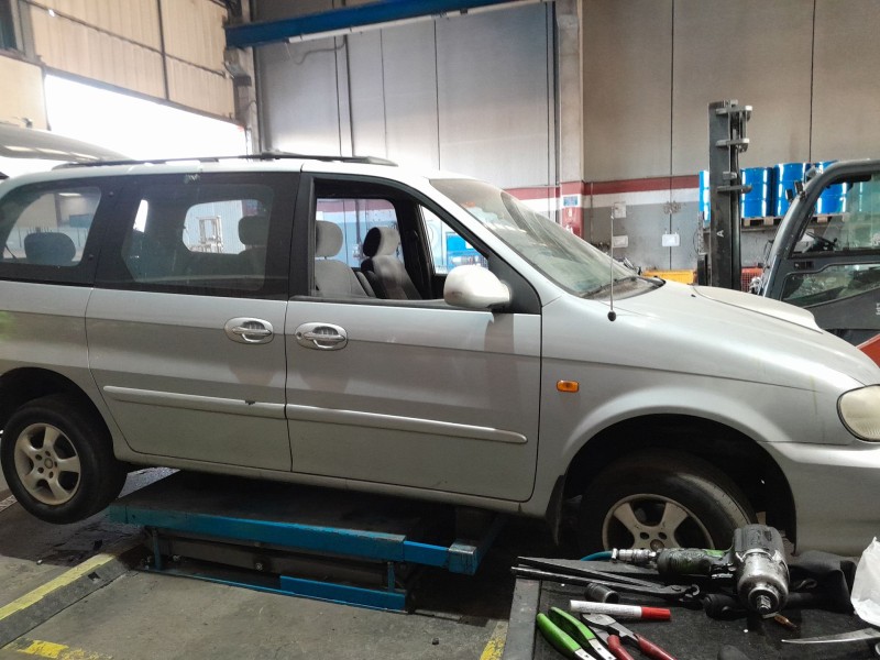 kia carnival i (up) del año 2001