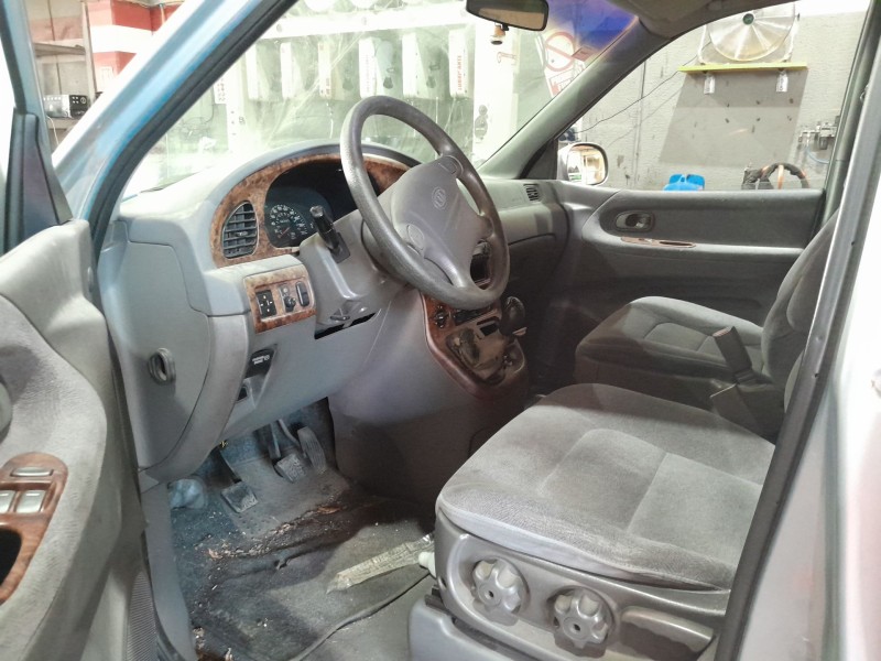 kia carnival i (up) del año 2001