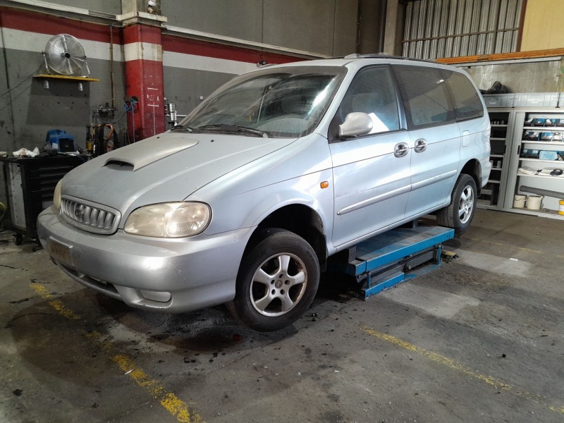 kia carnival i (up) del año 2001