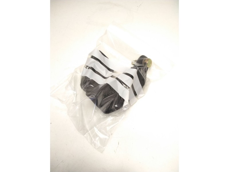 Recambio de enganche cinturon delantero central para nissan cabstar (f22, h40) 2.0 (f22) referencia OEM IAM 86852F3900  