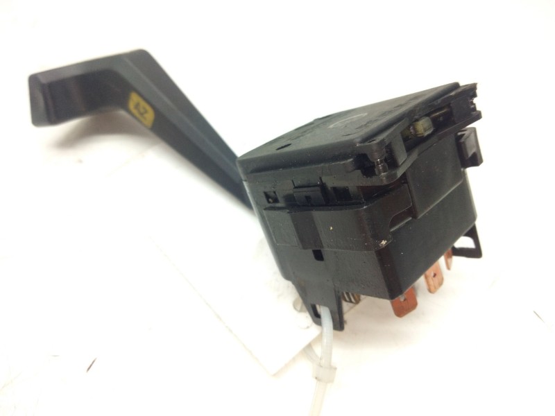 Recambio de mando intermitentes para opel ascona c (j82) 1.6 s (f11, m11, f68, m68) referencia OEM IAM 90181846  