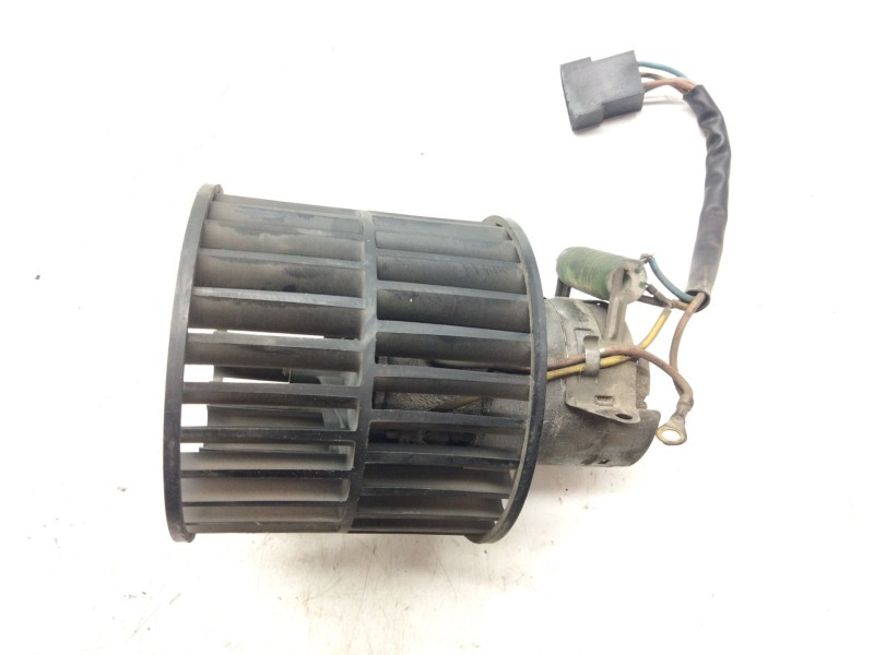 Recambio de motor calefaccion para opel ascona c (j82) 1.6 s (f11, m11, f68, m68) referencia OEM IAM 3137020007  