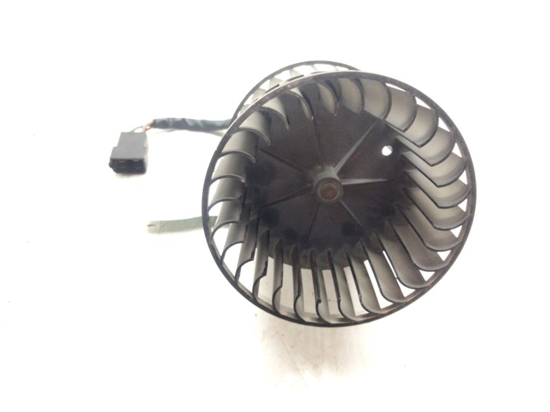 Recambio de motor calefaccion para opel ascona c (j82) 1.6 s (f11, m11, f68, m68) referencia OEM IAM 3137020007  