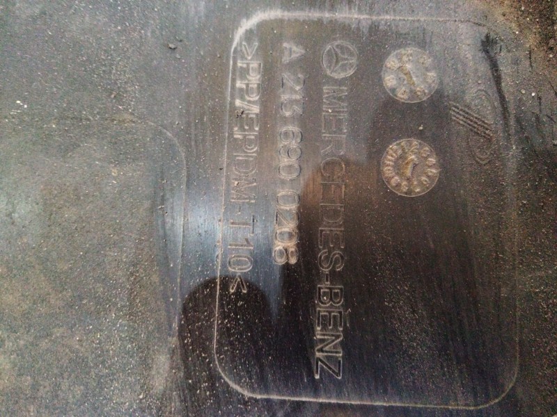 Recambio de panel protector para mercedes-benz clase e (w213) 2.0 e 220 d (213.004) referencia OEM IAM A2136900208  