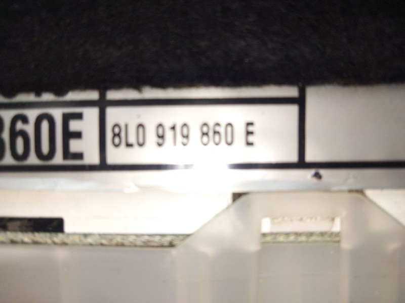 Recambio de cuadro instrumentos para audi a3 (8l1) 1.6 referencia OEM IAM 8L0919860E  