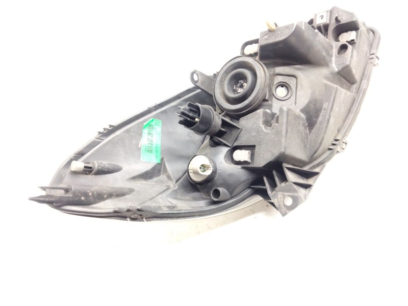 Recambio de faro izquierdo para dacia sandero 1.4 (bs0c, bs0a, bs0g, bs1f, bs0e) referencia OEM IAM 8200733878  