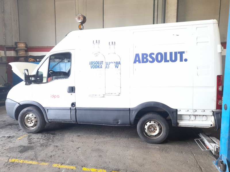 iveco daily iv furgón del año 2014