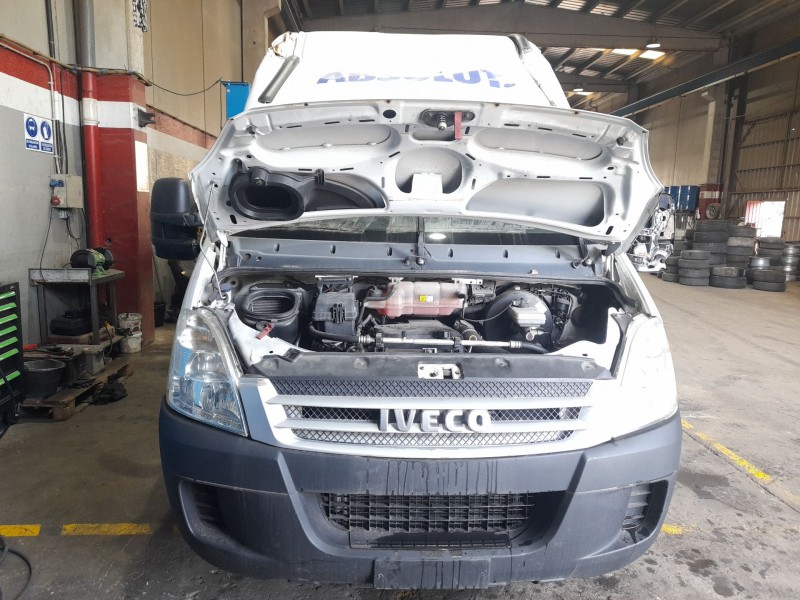 iveco daily iv furgón del año 2014