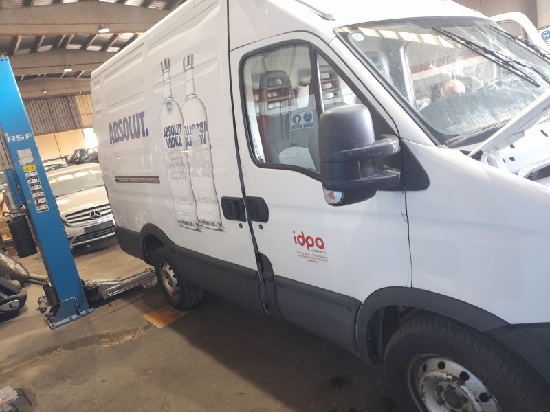 iveco daily iv furgón del año 2014