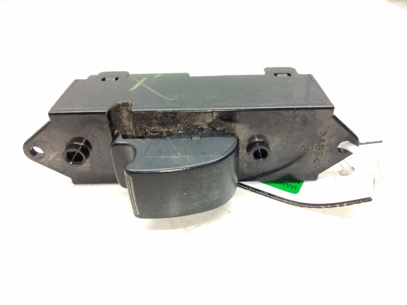 Recambio de mando elevalunas delantero izquierdo para mitsubishi outlander (cw0) 2.0 di-d cat referencia OEM IAM   