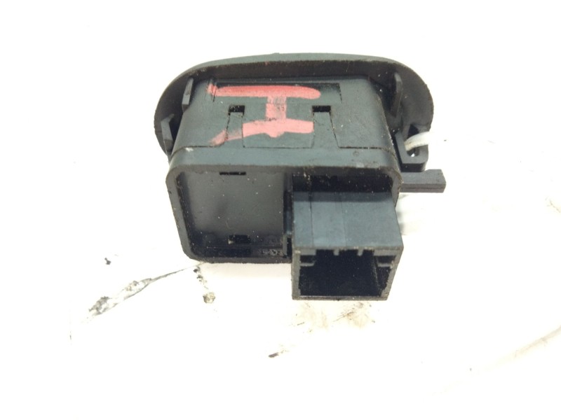 Recambio de mando elevalunas delantero izquierdo para citroën c3 i (fc_, fn_) 1.4 i referencia OEM IAM   