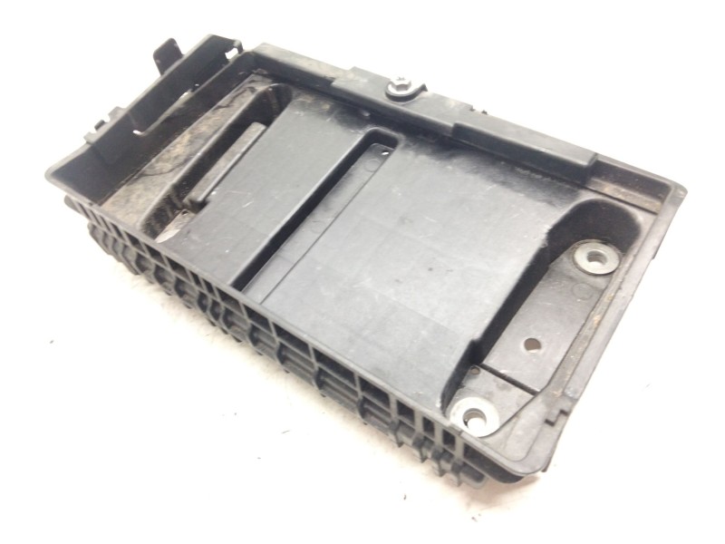 Recambio de soporte bateria para mercedes-benz clase e (w213) 2.0 e 220 d (213.004) referencia OEM IAM A2056201302  