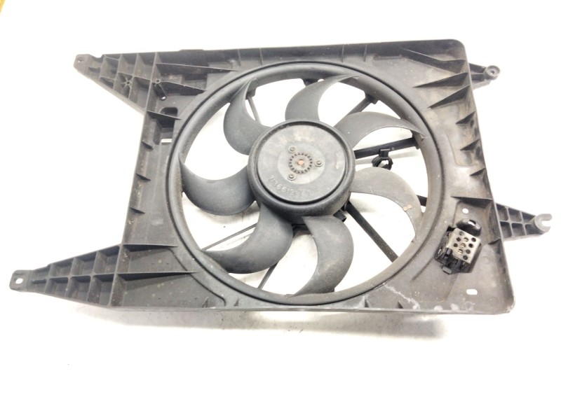 Recambio de electroventilador para dacia sandero 1.4 (bs0c, bs0a, bs0g, bs1f, bs0e) referencia OEM IAM 8200765566B  