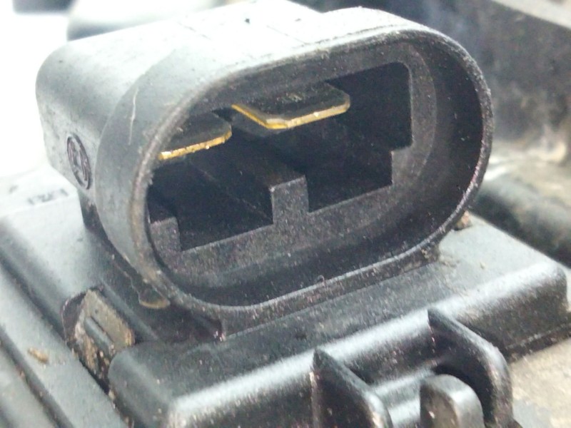 Recambio de electroventilador para dacia sandero 1.4 (bs0c, bs0a, bs0g, bs1f, bs0e) referencia OEM IAM 8200765566B  