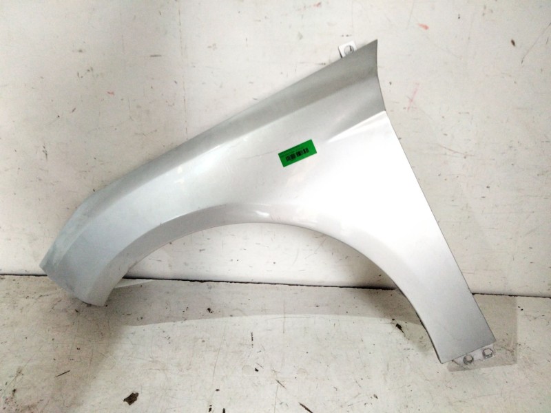 Recambio de aleta delantera izquierda para ford focus iii sedán 1.5 tdci referencia OEM IAM   