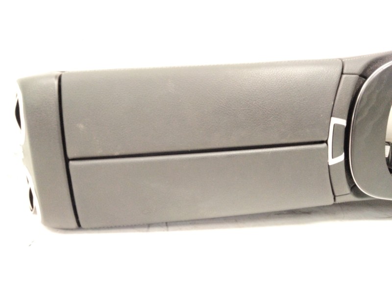 Recambio de consola central para mercedes-benz clase e (w213) 2.0 e 220 d (213.004) referencia OEM IAM   