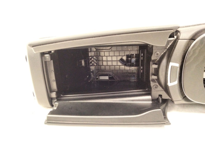 Recambio de consola central para mercedes-benz clase e (w213) 2.0 e 220 d (213.004) referencia OEM IAM   