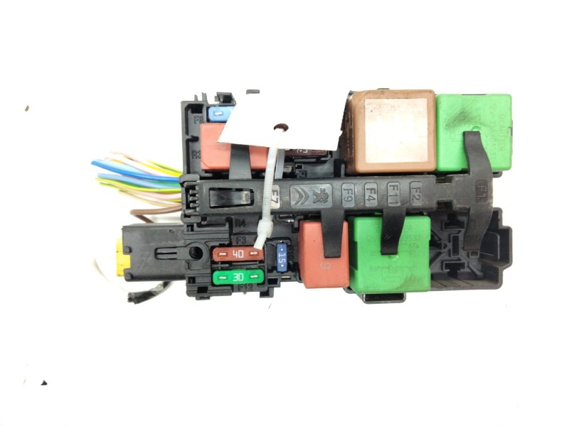 Recambio de caja reles para citroën ds 7 ds 7 crossback buehdi referencia OEM IAM 9806192580  