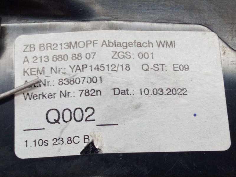 Recambio de guantera superior central para mercedes-benz clase e (w213) 2.0 e 220 d (213.004) referencia OEM IAM A2136808807  