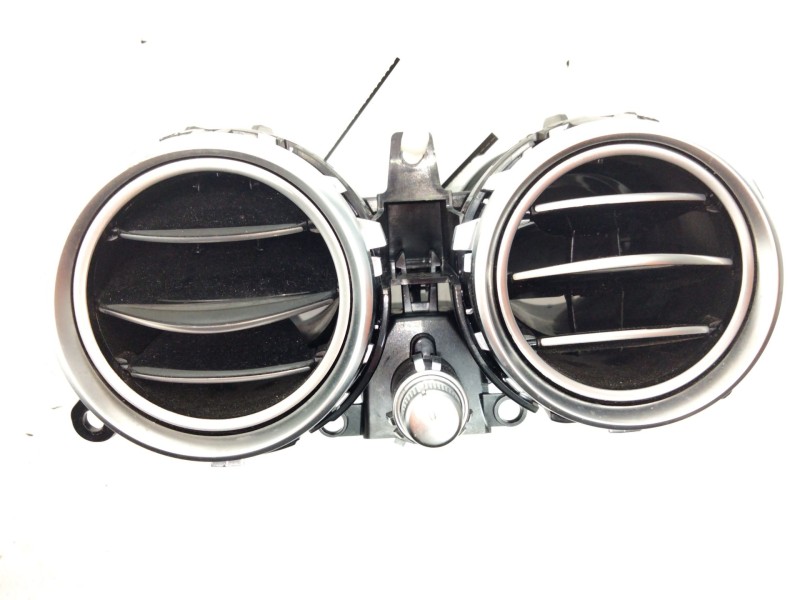 Recambio de aireador central para mercedes-benz clase e (w213) 2.0 e 220 d (213.004) referencia OEM IAM A2138307800  