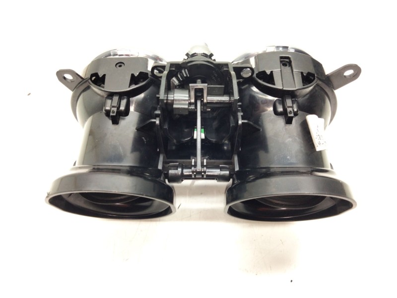 Recambio de aireador central para mercedes-benz clase e (w213) 2.0 e 220 d (213.004) referencia OEM IAM A2138307700  