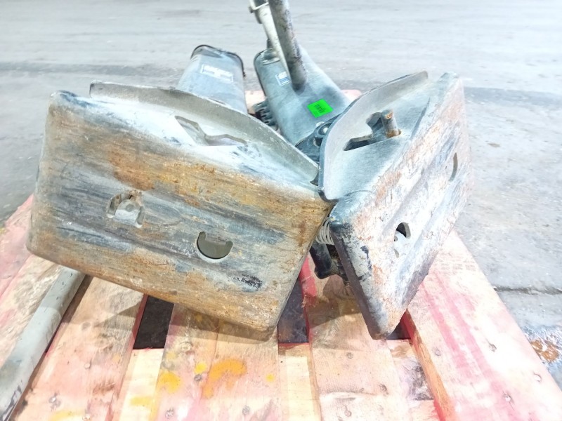 Recambio de pata semiremolque para lecitrailer 3e20 referencia OEM IAM   