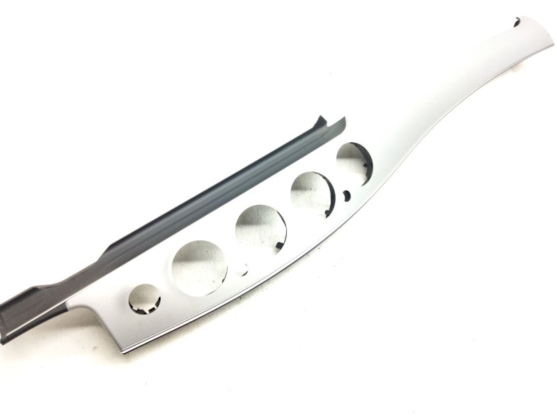 Recambio de moldura para mercedes-benz clase e (w213) 2.0 e 220 d (213.004) referencia OEM IAM A2136805308  