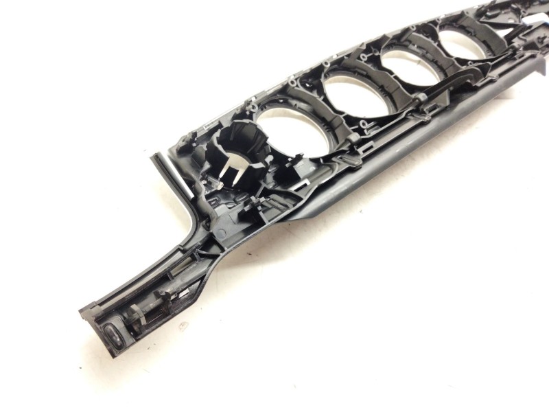 Recambio de moldura para mercedes-benz clase e (w213) 2.0 e 220 d (213.004) referencia OEM IAM A2136805308  