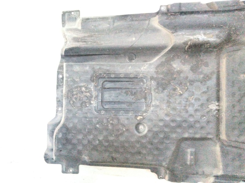 Recambio de cubrecarter para mercedes-benz clase e (w213) 2.0 e 220 d (213.004) referencia OEM IAM A2135206000  