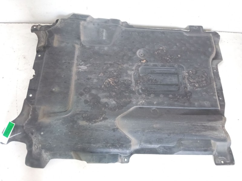 Recambio de cubrecarter para mercedes-benz clase e (w213) 2.0 e 220 d (213.004) referencia OEM IAM A2135206000  