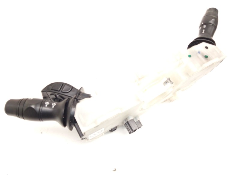 Recambio de mando volante para renault megane iii fastback (bz0/1_, b3_) 1.9 dci (bz0n, bz0j) referencia OEM IAM   