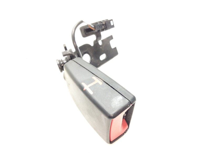 Recambio de enganche cinturon trasero izquierdo para mercedes-benz clase e (w213) 2.0 e 220 d (213.004) referencia OEM IAM A2908