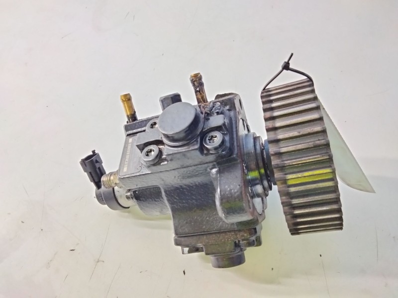 Recambio de bomba inyeccion para opel vectra c berlina 1.9 cdti referencia OEM IAM 0445010156  
