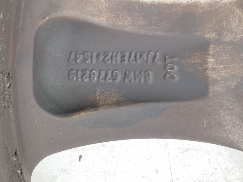 Recambio de llanta aluminio para bmw serie 1 berlina (e81/e87) 116d referencia OEM IAM 17-5-TORNILLOS ET47 