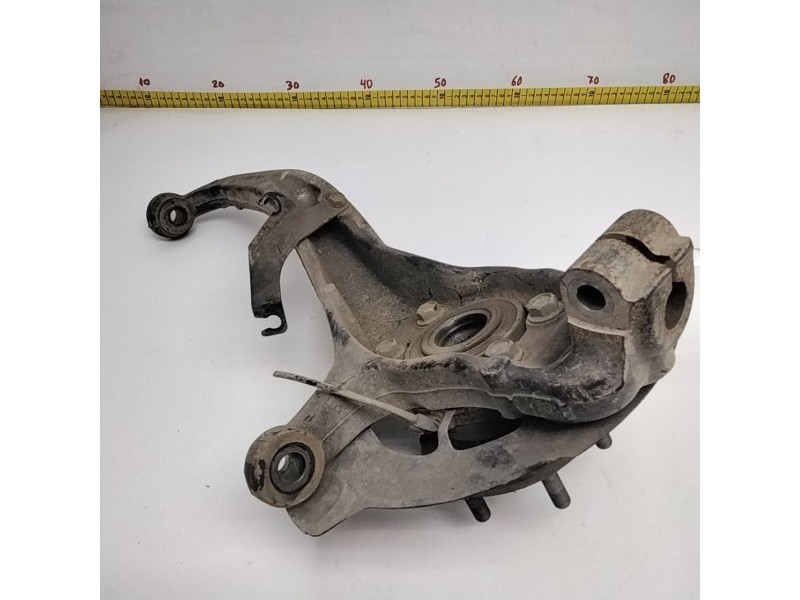 Recambio de mangueta delantera derecha para nissan np300 pick-up (d23) acenta double cab 4x4 referencia OEM IAM   