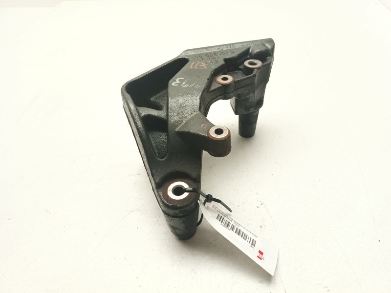 Recambio de soporte motor derecho inferior para dodge avenger referencia OEM IAM 05105588AD  