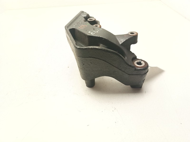 Recambio de soporte motor derecho inferior para dodge avenger referencia OEM IAM 05105588AD  
