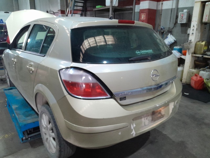 opel astra h (a04) del año 2005