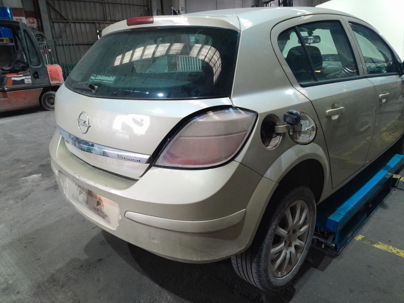opel astra h (a04) del año 2005