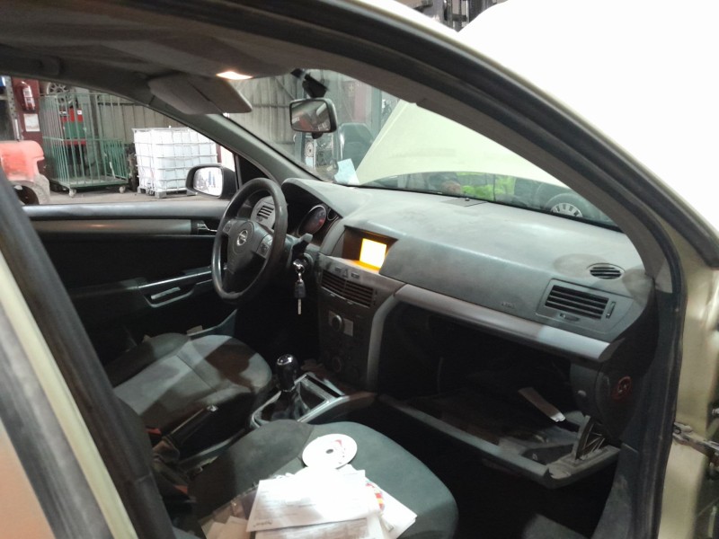 opel astra h (a04) del año 2005