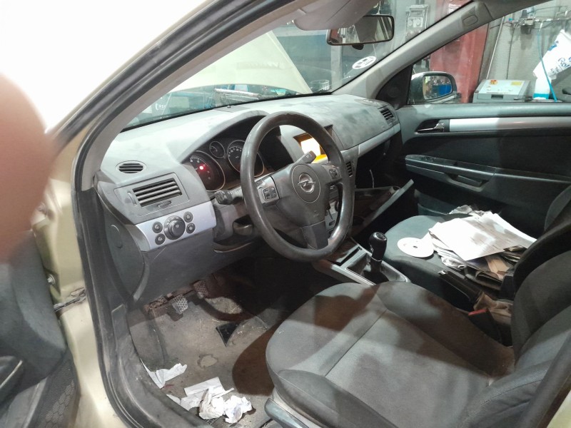 opel astra h (a04) del año 2005