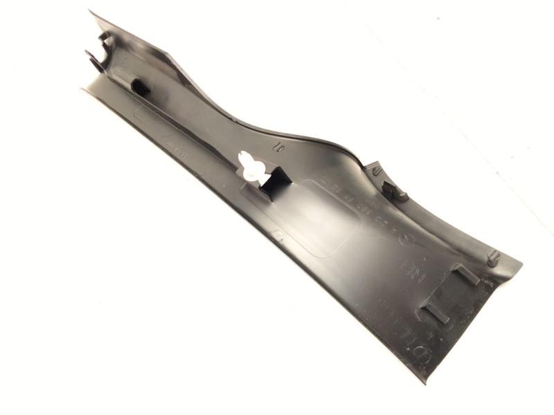 Recambio de moldura para mercedes-benz clase e (w213) 2.0 e 220 d (213.004) referencia OEM IAM A2136808602  