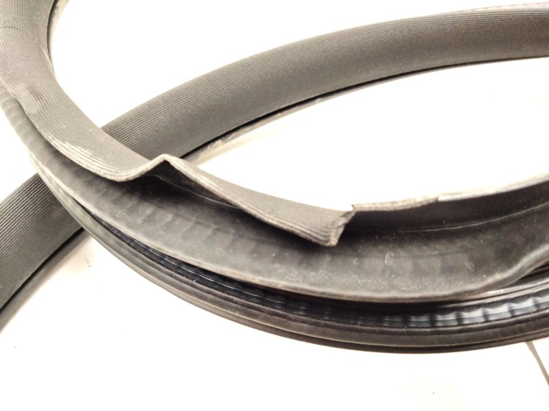 Recambio de gomas contorno puerta para mercedes-benz clase e (w213) 2.0 e 220 d (213.004) referencia OEM IAM A2136970900  